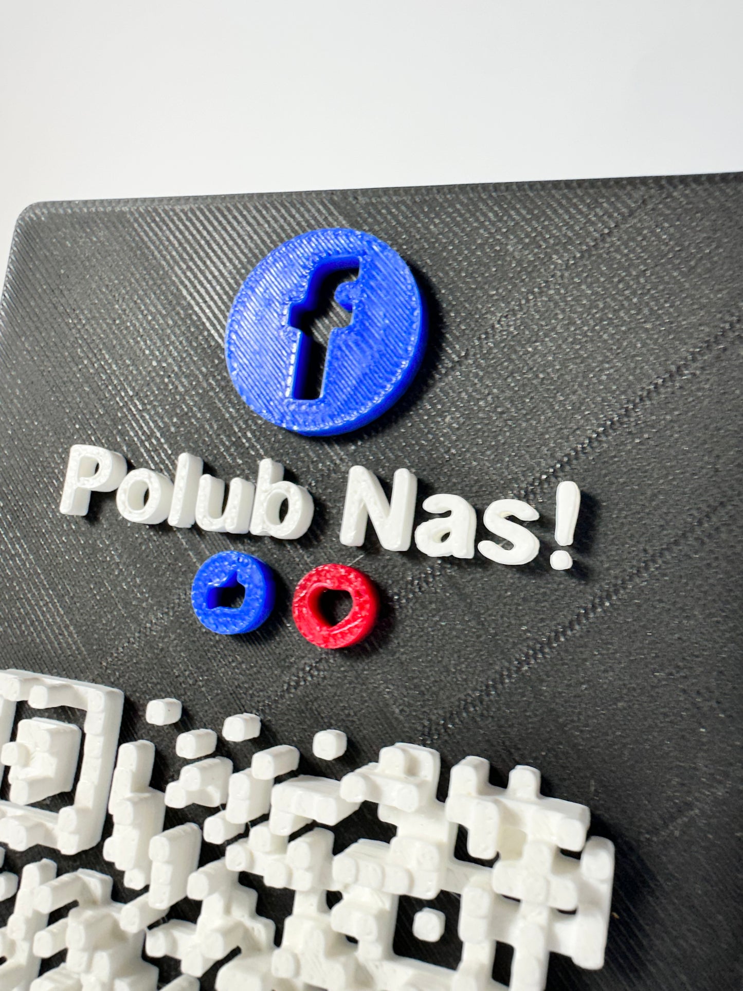 Tabliczka QR 3D - Facebook